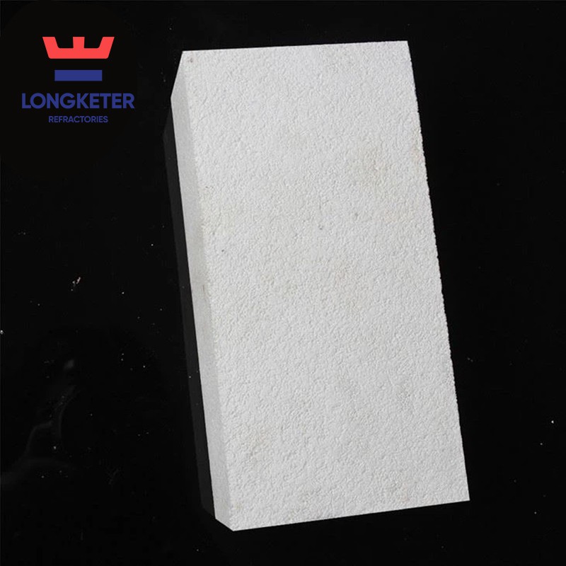 Kerge kaal mulliit tellis